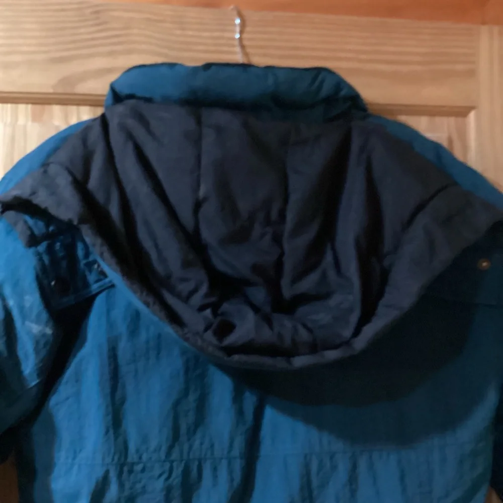 Toma Kids winter jacket in teal - size M (10-12)